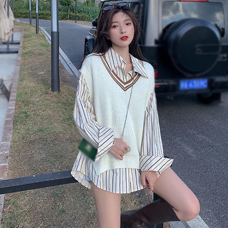 Áo sweater cổ chữ V sát nách trẻ trung cho nữ