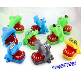 TRÒ CHƠI CÁ SẤU CẮN TAY