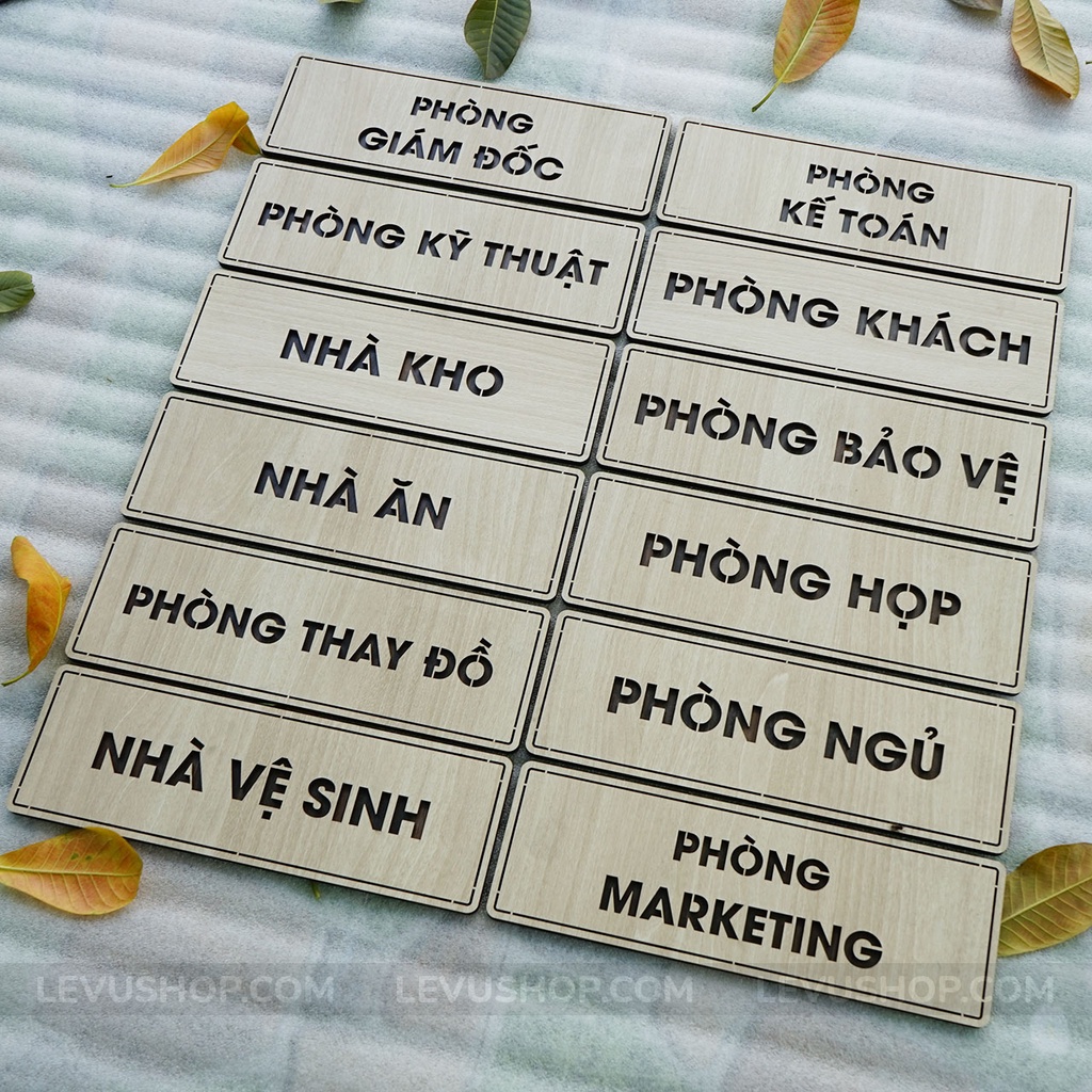 12 Mẫu bảng gỗ tên phòng dán cửa giá rẻ có sẵn keo dán tường