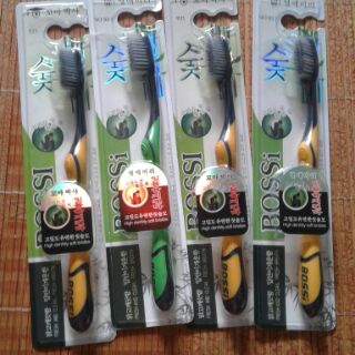 Nước xúc miệng.