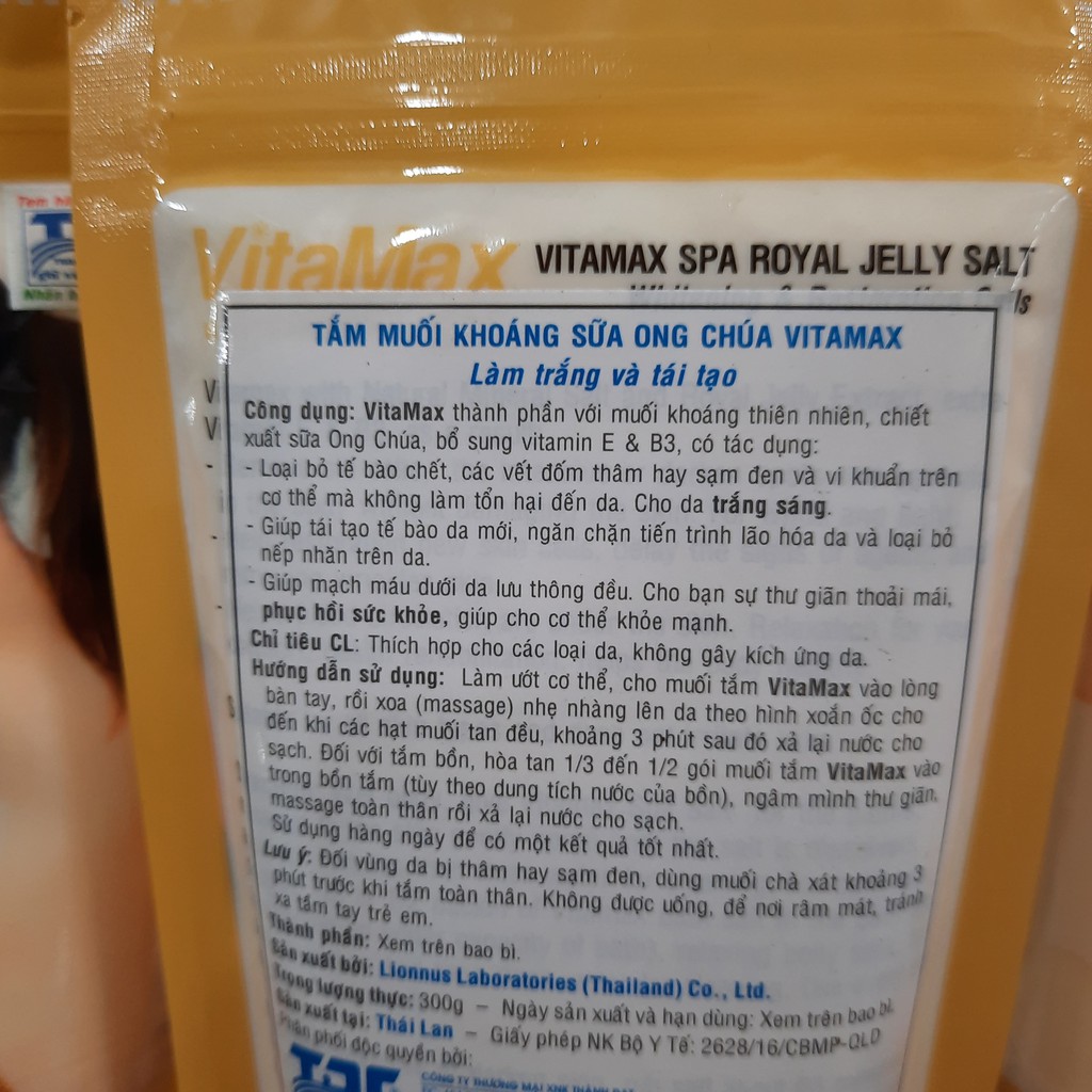 Tắm Muối Khoáng Sữa Ong Chúa Vitamax 300g