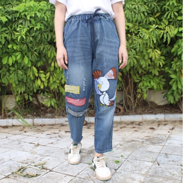 quần jeans nữ thêu hình con chim,hình ảnh thực tế 100%,sản phẩm mới giá ưu đãi giảm 50%.