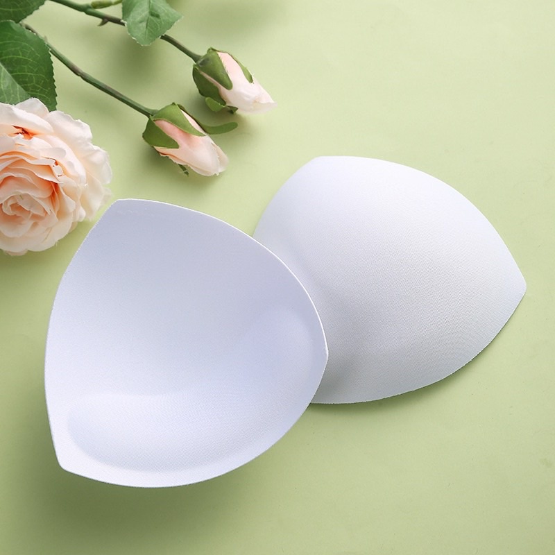 2 MIẾNG ĐỆM MÚT TAM GIÁC
