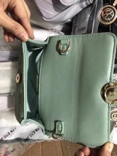 Túi Lyn huy hiệu size 17cm (ib shop chọn màu nhé)
