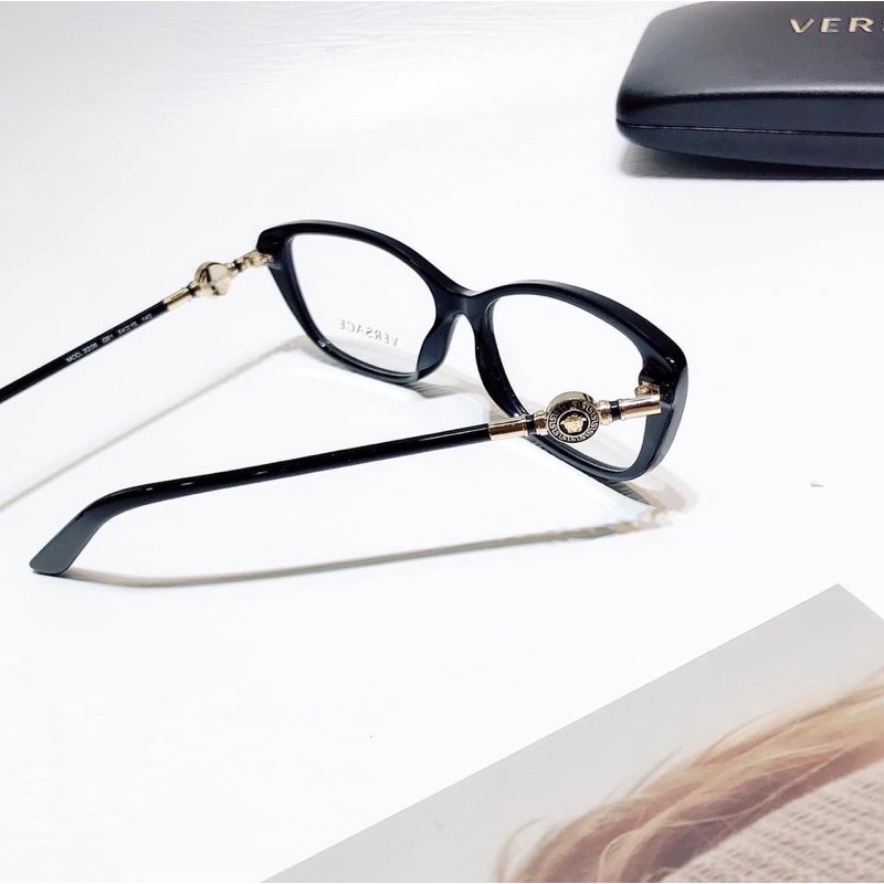 Gọng cận xinh chuẩn đét | BigBuy360 - bigbuy360.vn