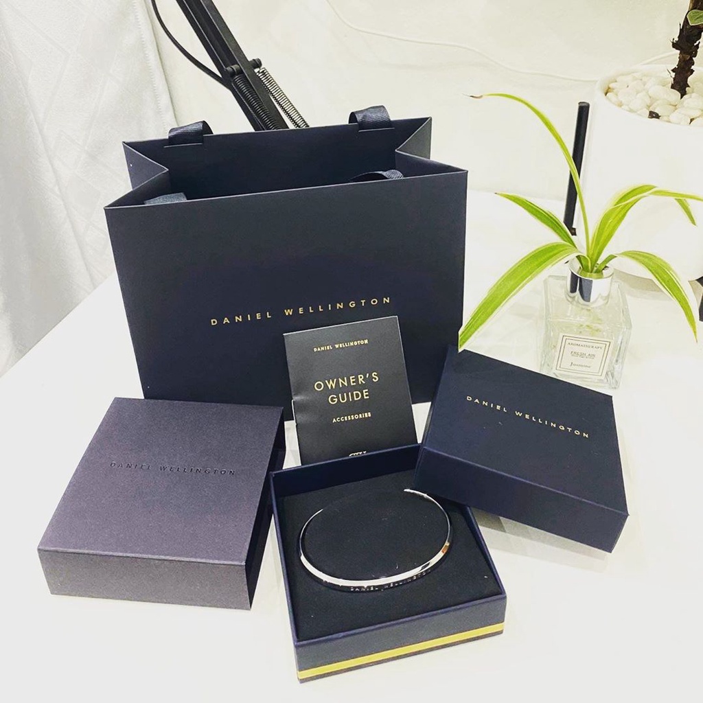 Hộp đựng nhẫn và vòng dw đầy đủ phụ kiện