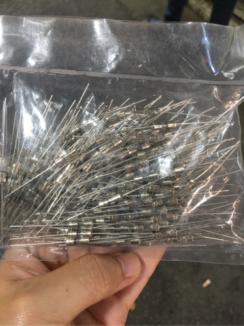 50 Cái Cầu Chì Chân Hàn 2A-250V