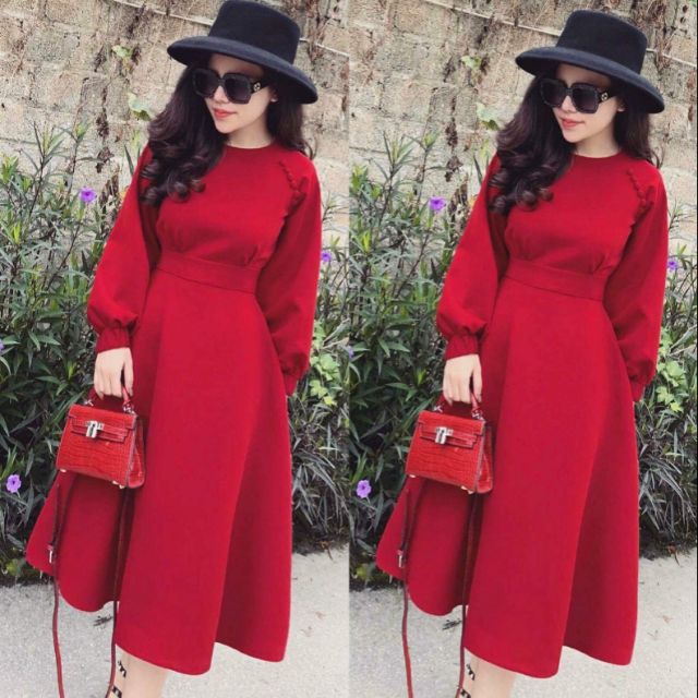 Váy bọc cúc đỏ