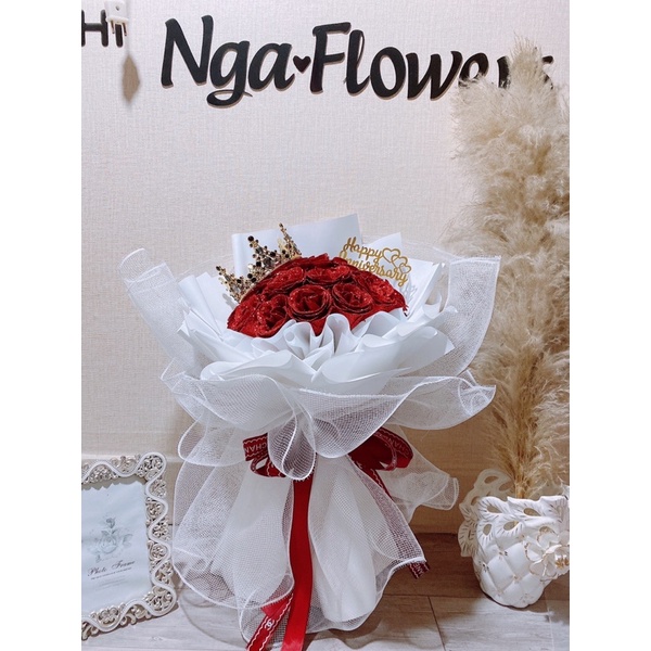 Bó Hoa Nhũ 20 Bông Kèm Vương Miện