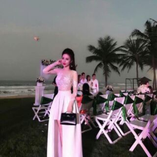 Đầm dự tiệc xẻ đùi