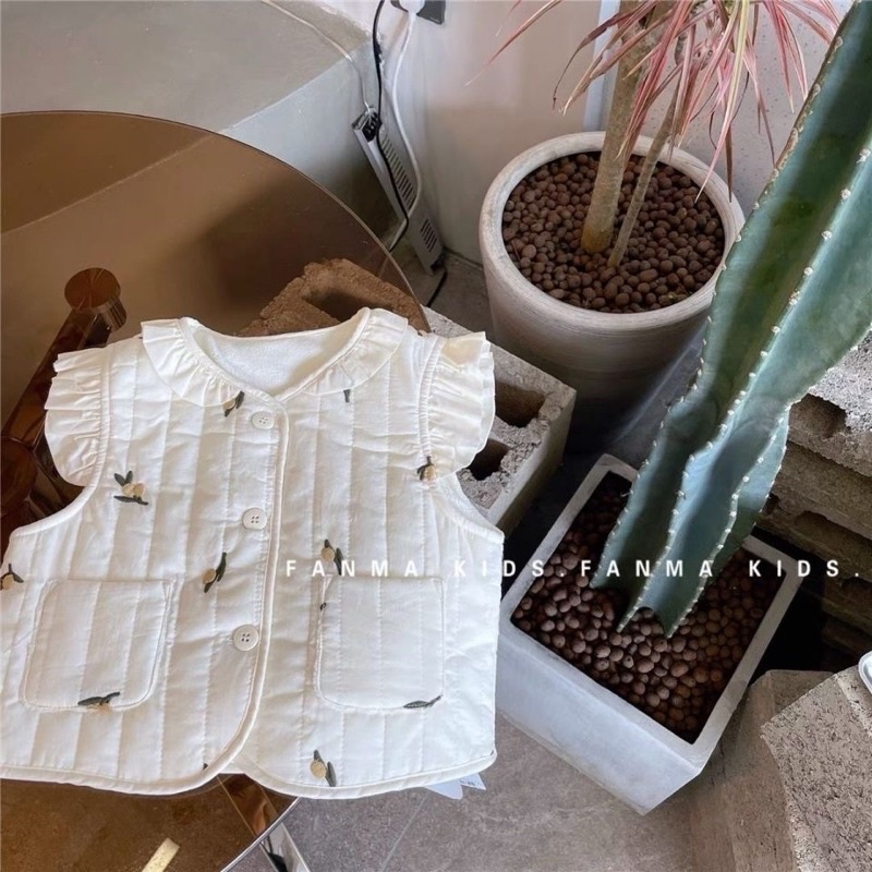 Áo gile cánh tiên lót nỉ hoạ tiết olive cho bé gái