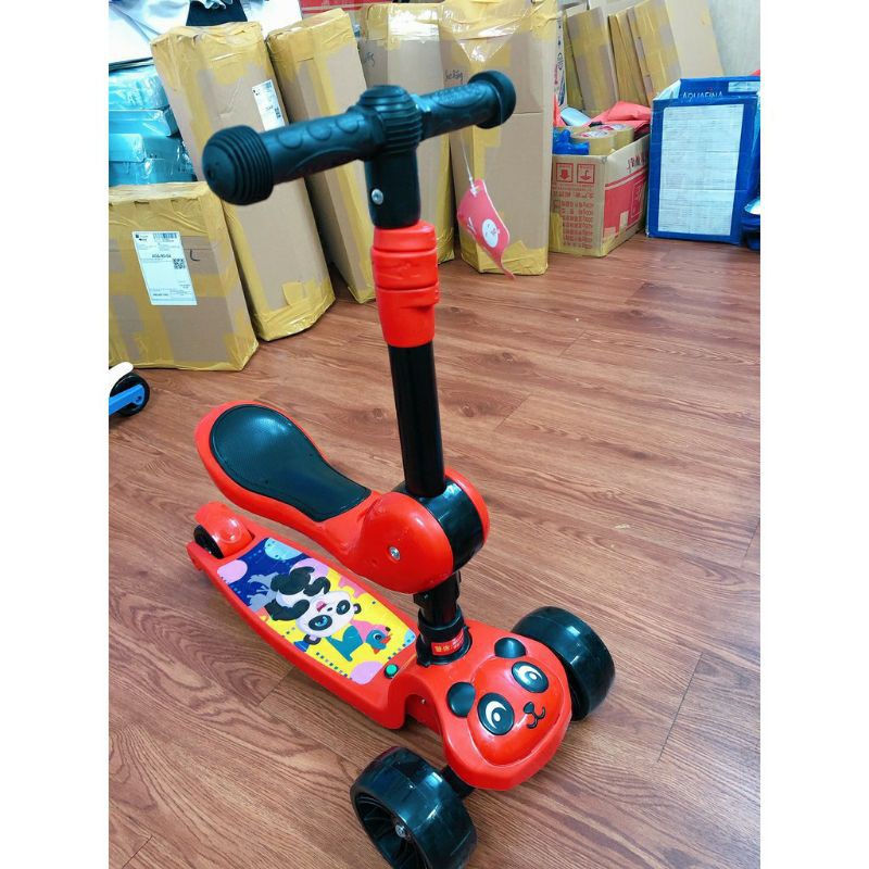 Xe trượt scooter cho bé , có nhạc có đèn kiêm xe chòi chân 2 trong 1.