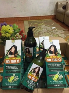 Dầu gội hà thủ ô 300ml