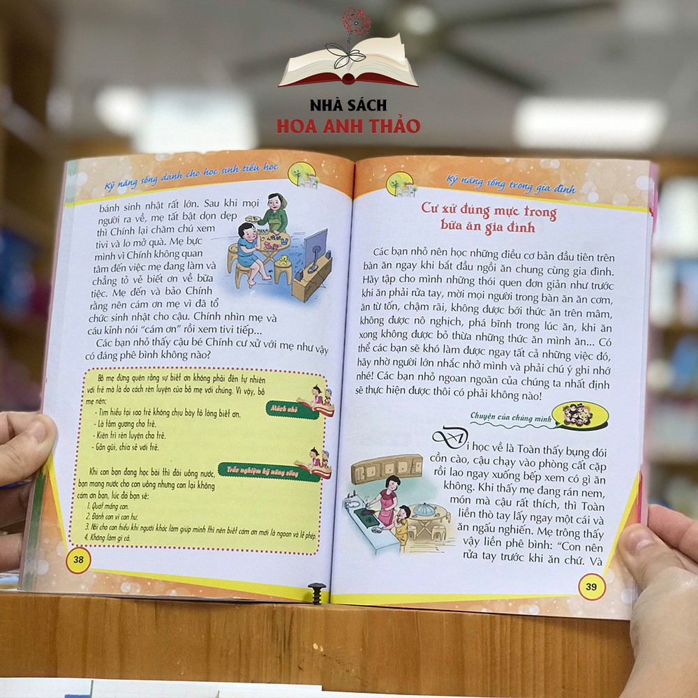 Sách - 50 điều cần thiết cho học sinh tiểu học kỹ năng sống | BigBuy360 - bigbuy360.vn