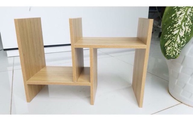 KỆ SÁCH GÓC TƯỜNG ĐẶT BÀN