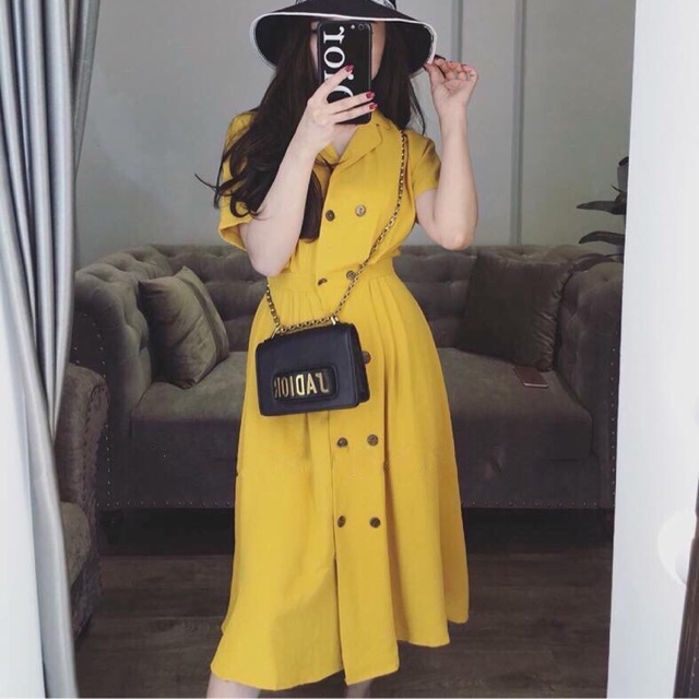Váy vintage khuy gỗ