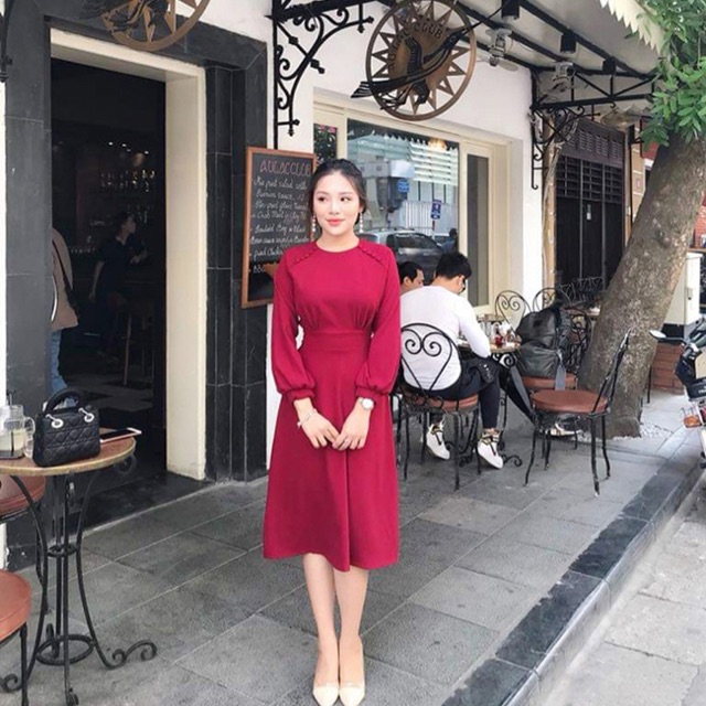 Đầm xoè màu đỏ tay dài cổ tròn dự tiệc phối nút hàng bao đẹp size M L XL
