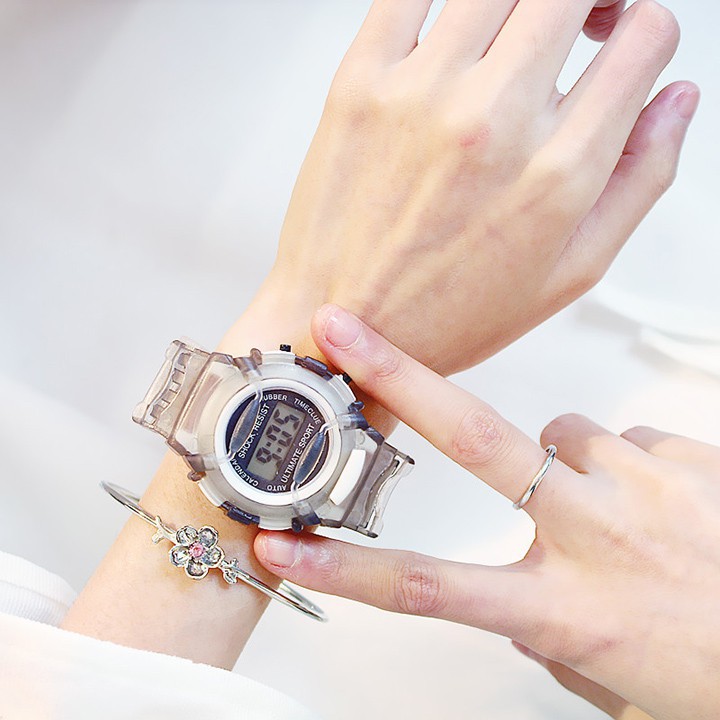 Đồng hồ điện tử unisex kiểu dáng thể thao thời trang dây cao su candycat 18 Bán lẻ giá sỉ