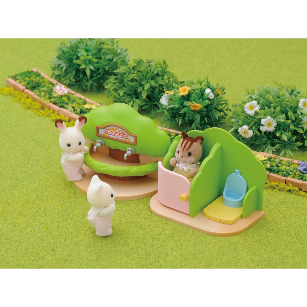 Đồ Chơi Sylvanian Families Bộ Nhà Vệ Sinh Trường Mẫu Giáo Nursery Bathroom Set