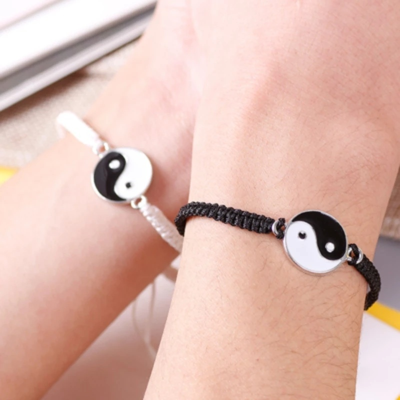 Set 2 Vòng Tay / Dây Chuyền Mặt Âm Dương Dây Bện Màu Trắng Đen Phong Cách Âm Dương Cổ Điển Cho Cặp Đôi