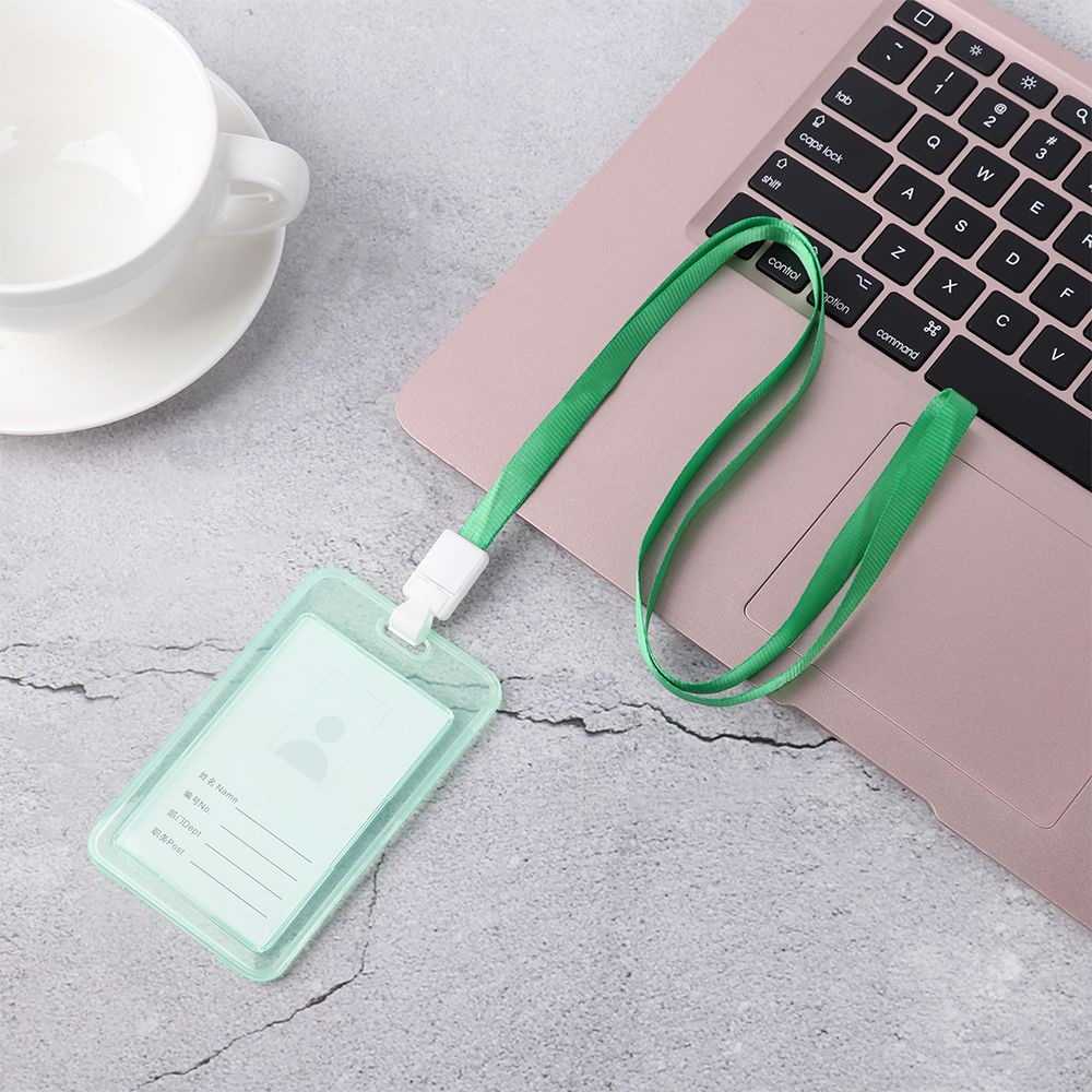 Bao đựng thẻ tên thiết kế hai mặt làm từ nhựa trong suốt