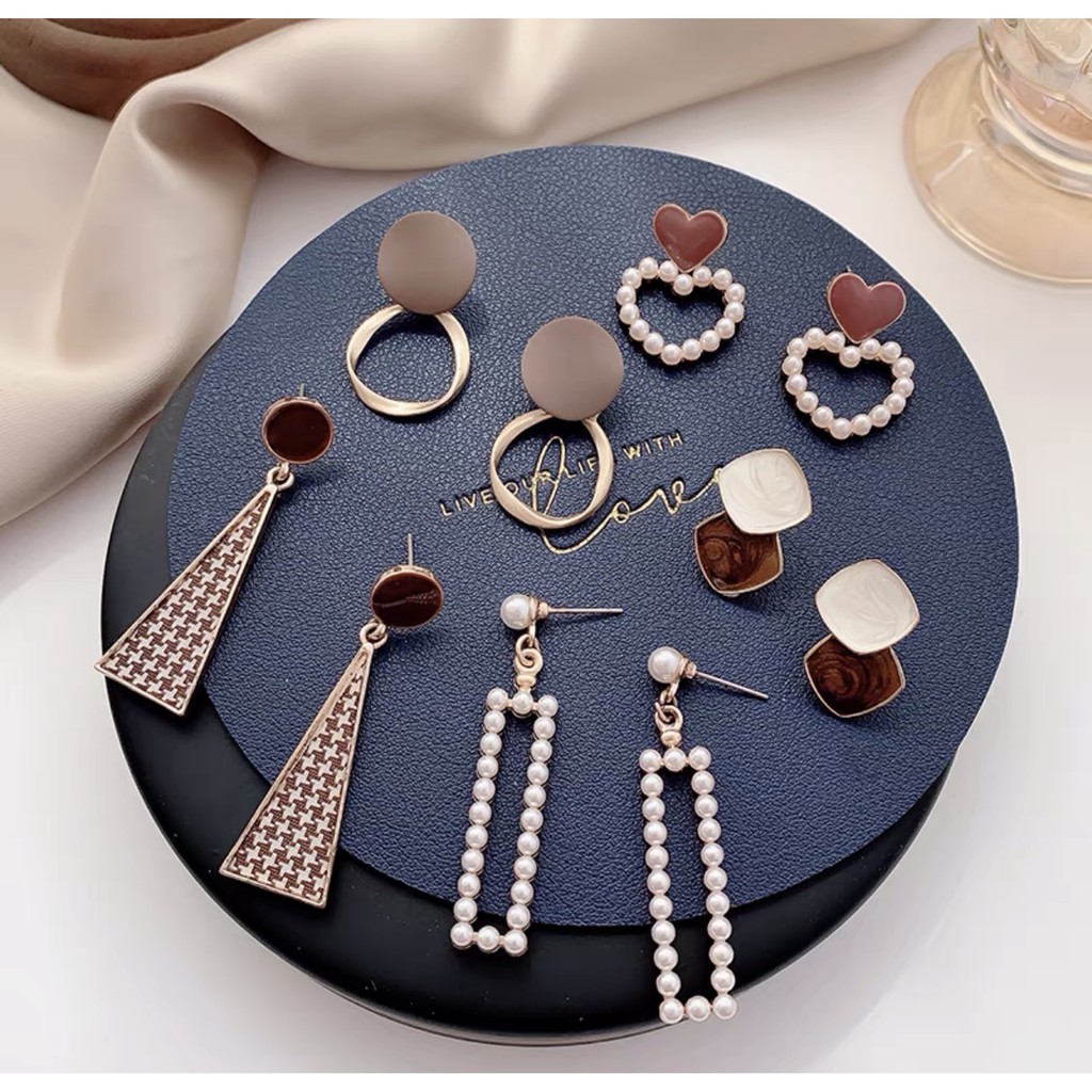 Set 5 bộ hoa tai thời trang ( Cổ điển）