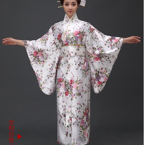 Kimono yukata hoa đào, hàng về sau 10 ngày.