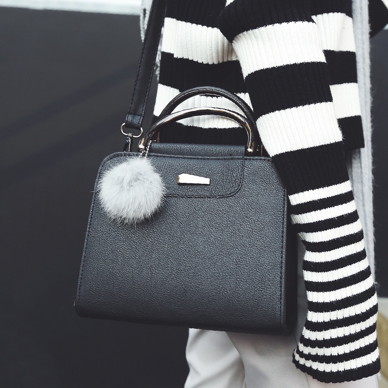 Túi đeo chéo IELGY phủ lông họa tiết đơn giản phong cách Hàn Quốc tùy chọn màu sắc