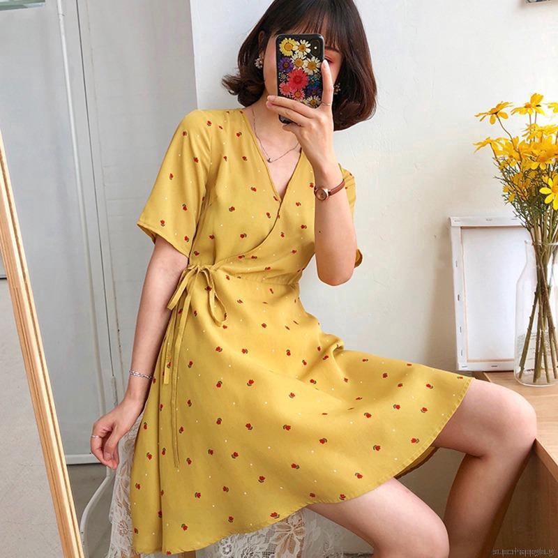 Đầm dáng chữ A hoạ tiết hoa thiết kế cổ chữ V nữ tính