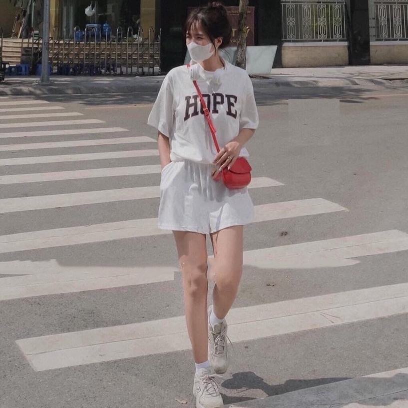 Set áo phông cộc tay kèm quần đùi cộc HOPE nữ - Bộ thun form rộng tay lỡ mix quần short suông trơn, HOT TREND