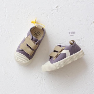 Giày thể thao cho bé