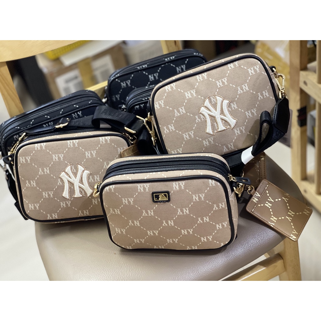 Túi Dia Monogram JQD Camera sẵn hai màu Nâu và Đen năng động