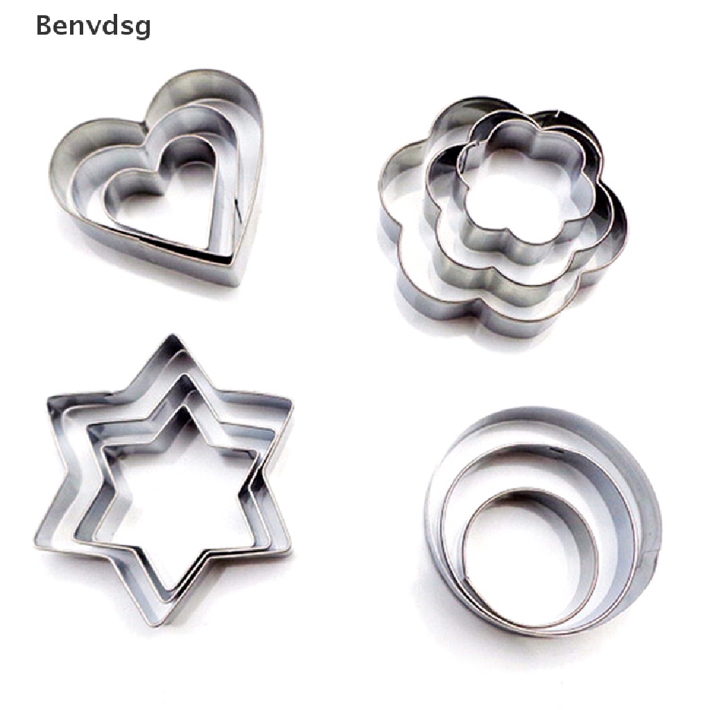 Set 1 / 12 Khuôn Cắt Tạo Hình Trang Trí Bánh Bằng Thép Không Gỉ