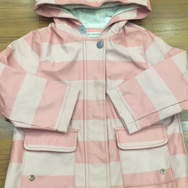 Áo khoác gió bé gái