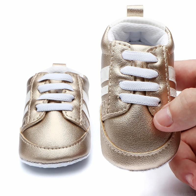 Giày thể thao đế dày dễ thương thời trang cho bé