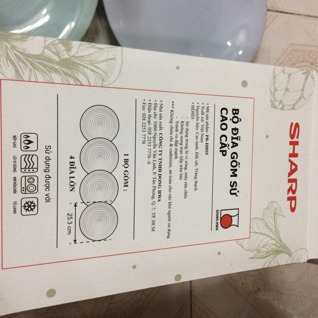 Bộ đĩa sứ quà tặng từ sharp