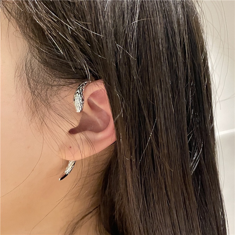 Khuyên Tai Dạng Kẹp Hình Rắn Nhỏ Đơn Giản Thời Trang Xu Hướng 19135