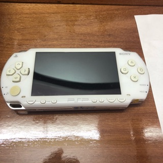 Máy chơi game cầm tay PSP 1000 tặng thẻ 16GB full game ( hơn 10 game )