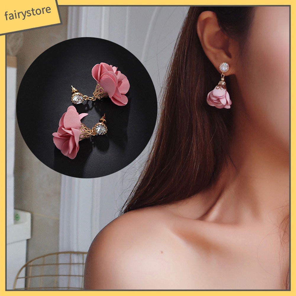 Đôi khuyên tai hình dáng bông hoa hồng nữ tính