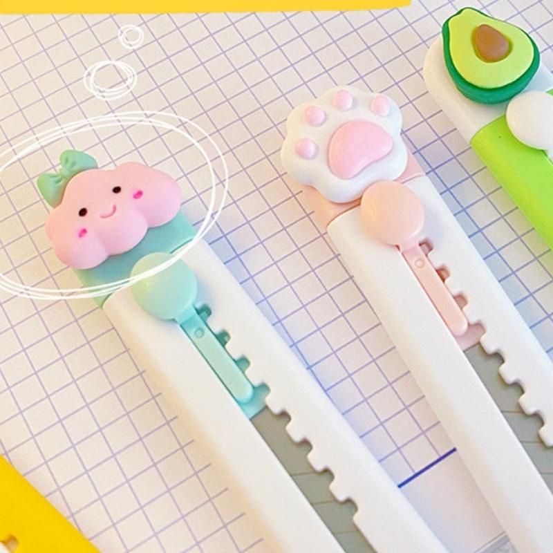 Dao rọc giấy mini gắn hình ngộ nghĩnh, dao đa năng dễ dàng sử dụng bỏ túi cho học sinh và văn phòng.