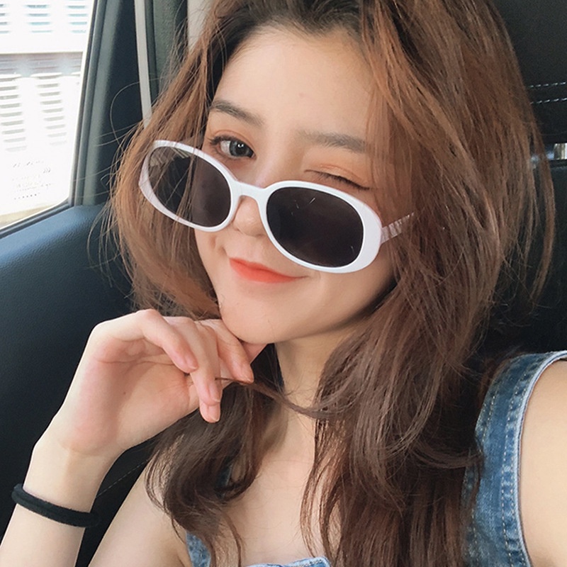 Kính râm gọng hình oval kiểu cổ điển thanh lịch dành cho nữ