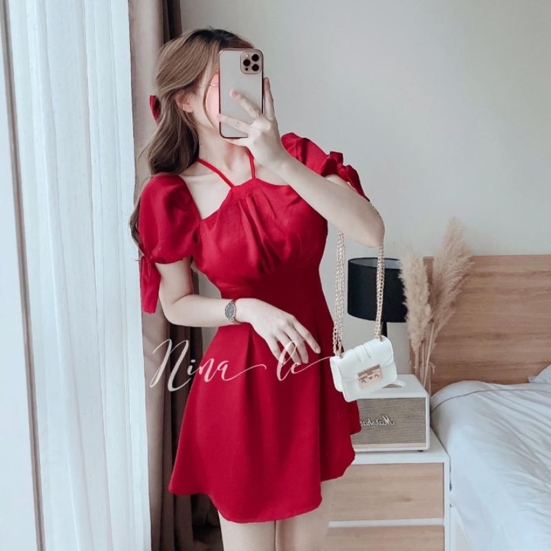 Đầm yếm tay phồng dáng xoè
