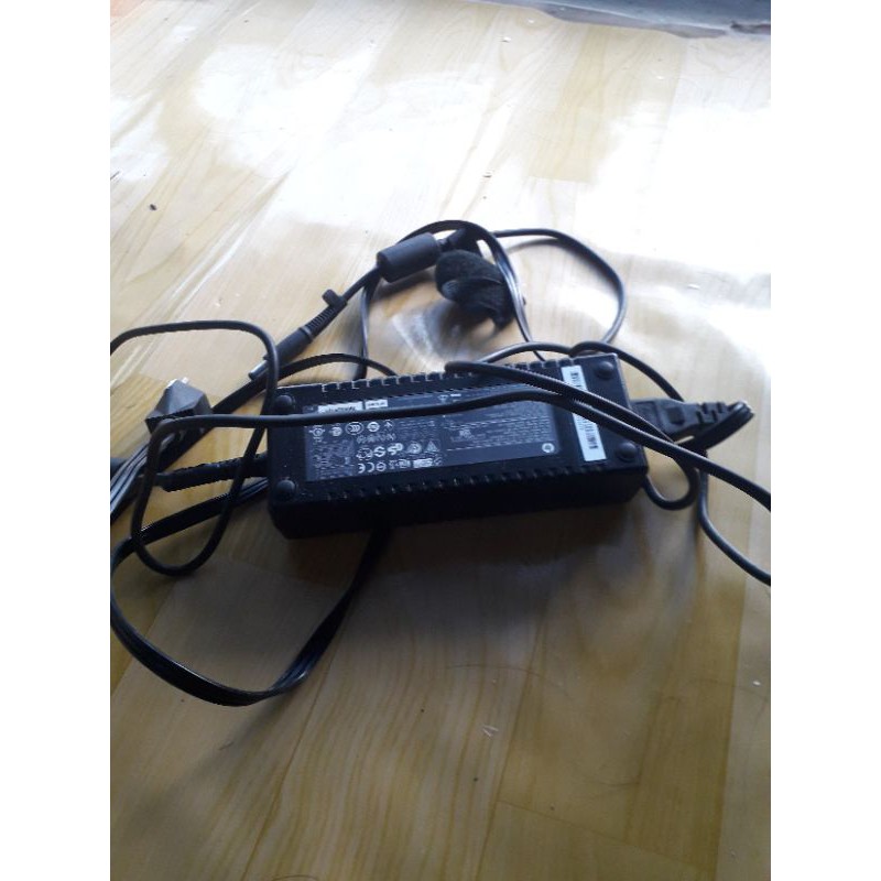 nguồn máy tính hp ultra slim 8300 , 19,5v 6.9A 135w