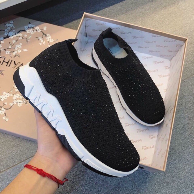 Slip on chun