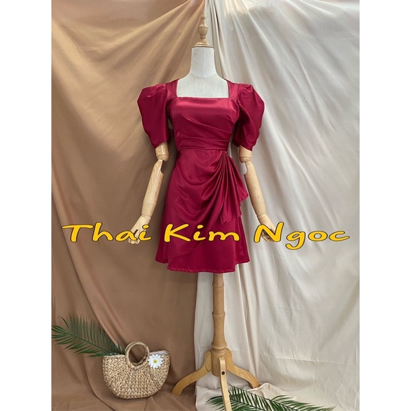 Đầm dự tiệc cổ vuông tay phồng phi xếp li đắp tà | BigBuy360 - bigbuy360.vn