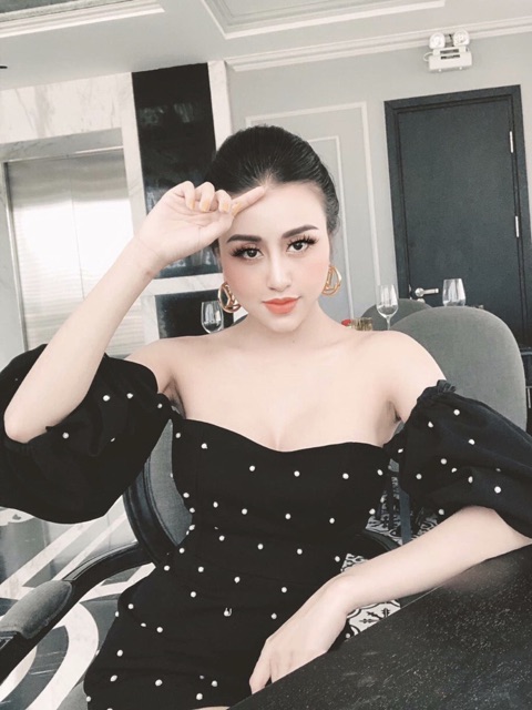 ĐẦM ĐEN TRỄ VAI FORM NGẮN SỊN SANG | BigBuy360 - bigbuy360.vn