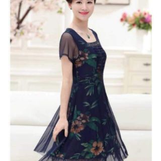 đầm trung niên dự tiệc siêu sang