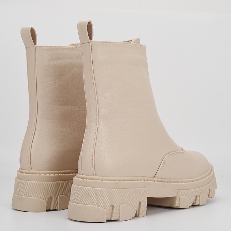 Combat boots da màu be và đen . xuất uk