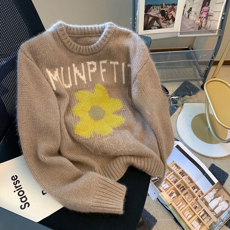 Áo Sweater Dệt Kim Mềm Mại Tay Dài Cổ Tròn In Chữ Và Hoa Kiểu Retro Thời Trang Mùa Thu Cho Nữ