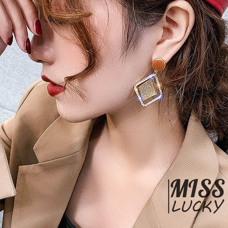 Khuyên tai nữ kiểu dáng hình học thời trang cá tính